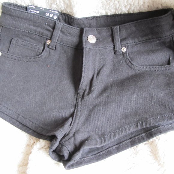 NWT H&M Divided Shorts - Picture 1 of 10